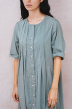 pleat dress cambric