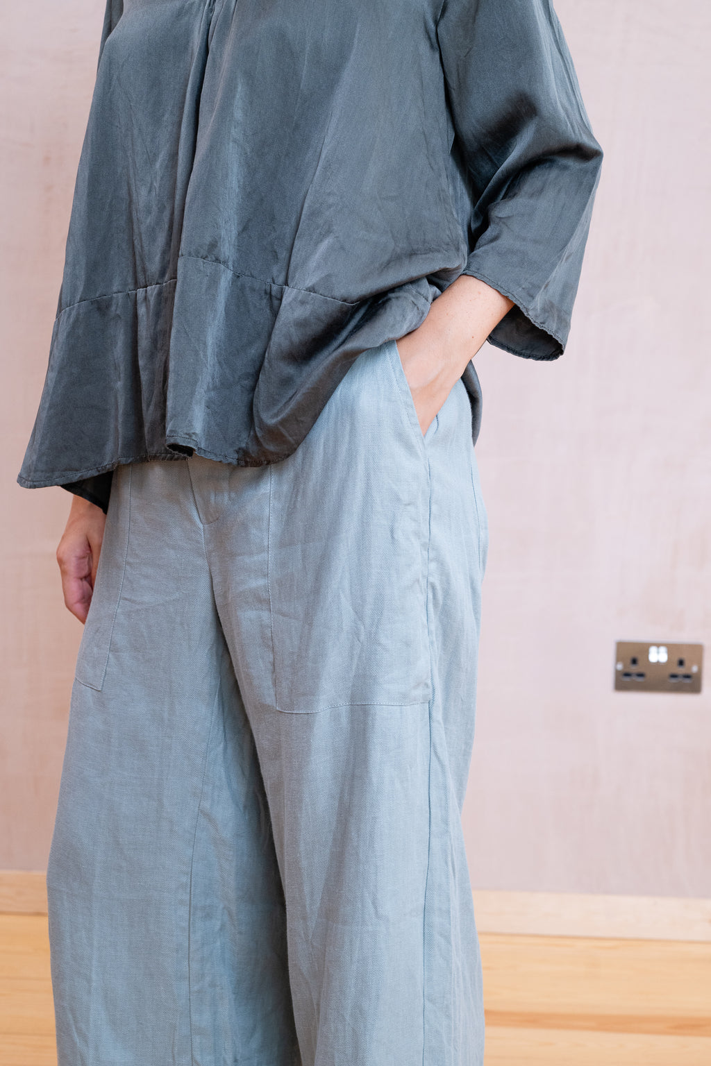 flare pants linen